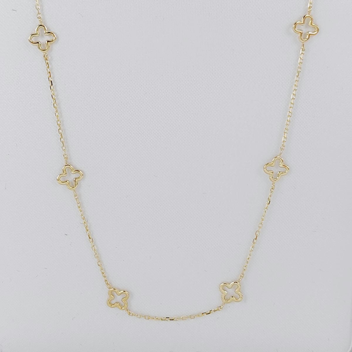 COLLAR FLORES CALADAS