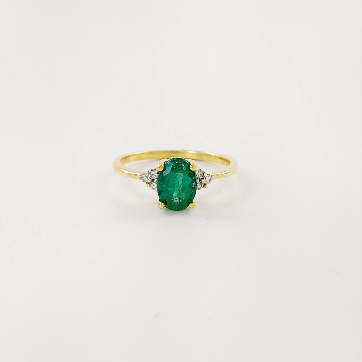 ANILLO ESMERALDA 0,70 CT Y BRILLANTES 0,06 CT