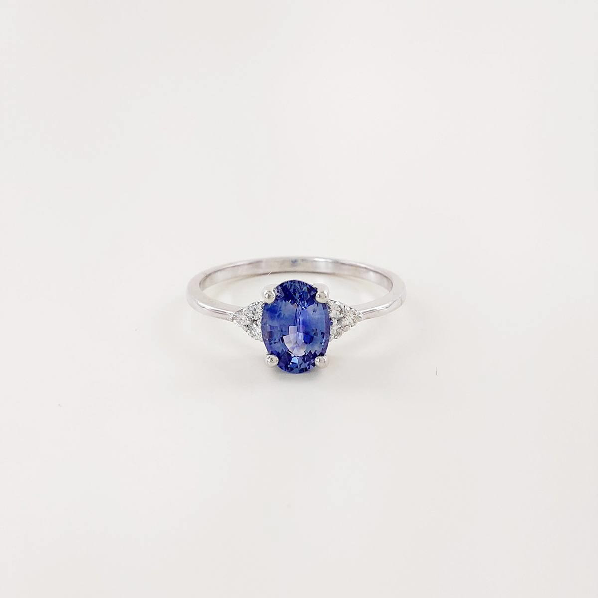 ANILLO ZAFIRO 0,85 CT Y BRILLANTES 0,06 CT